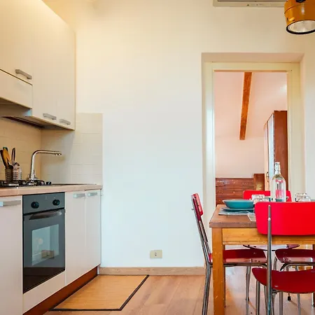 Appartement Luminosa Mansarda Con Travi In Legno
